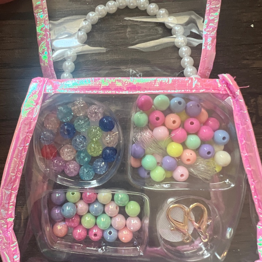 Brand New Bead Craft Kit with Pink Bead purse